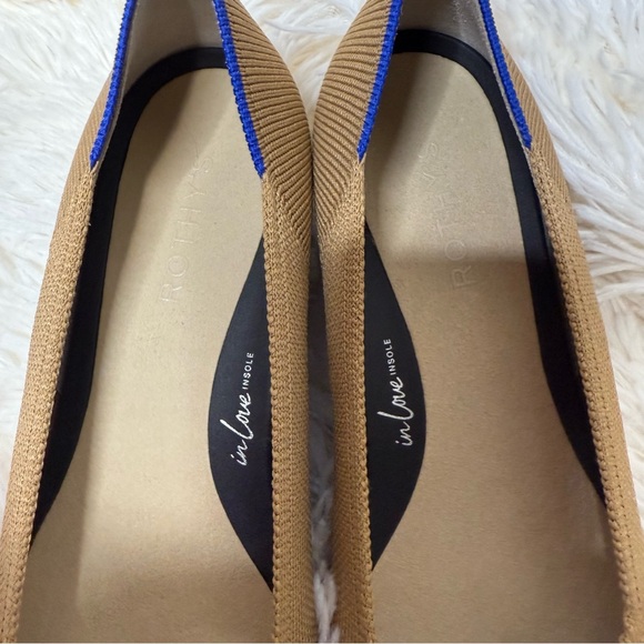 NWOT ROTHY’S The High Point in Wren Captoe tan and black - Picture 5 of 6